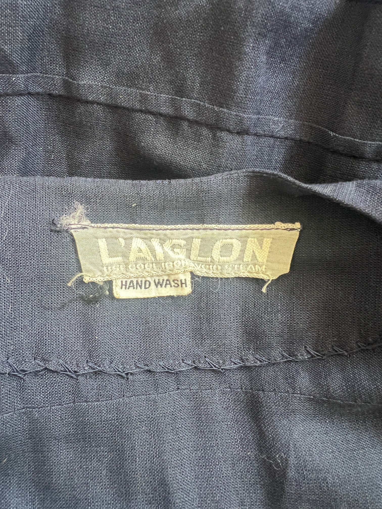 1950s L'Aignon Navy Cotton Short-Sleeve Dress with Pleat Detail - Image 10