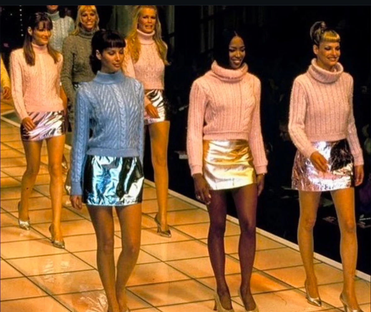 Gianni Versace F/W 1994 Embossed Leather Gold mini skirt-1994 - Image 5